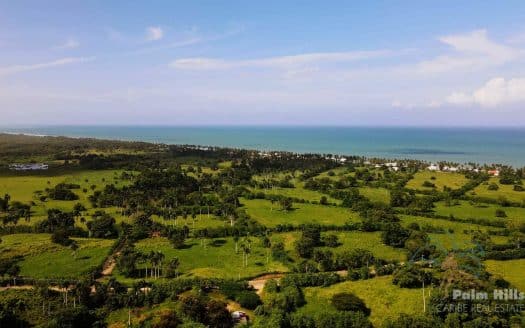 Terreno para Ganadería o Proyecto de Construcción con Vista al Mar en la Carretera Principal