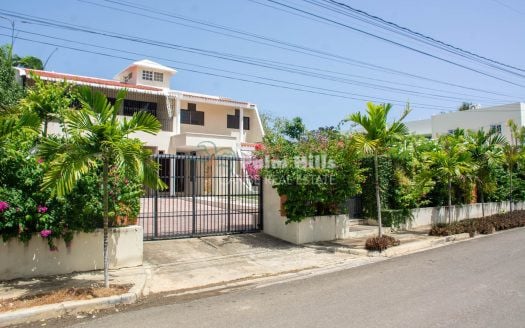4 Bedroom Home in Sosua, Walking Distance to the Beach