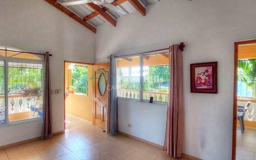 Красивый доминиканский дом в тихом месте