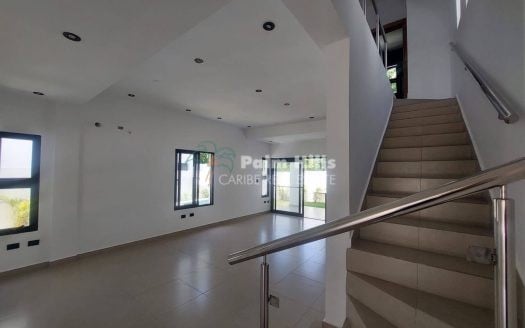 Toute nouvelle villa moderne de 3 chambres à Cabarete, à seulement 5 minutes à pied du centre et de 2 plages différentes.