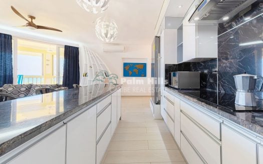 Stylish 2 bedroom Apartment with Amazing Ocean View