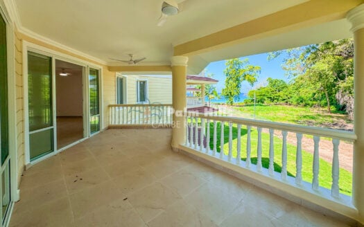 Beautiful 3 Bedroom Apartment with Ocean View