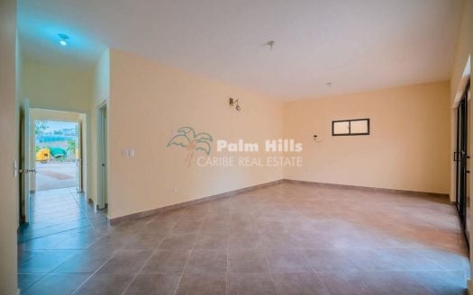 Тропическая вилла с 4 спальнями и индивидуальной кухней, рядом с пляжем