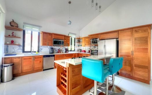 Spacious 4-Bedroom Villa with Pool, Guest House, and Rental Opportunity