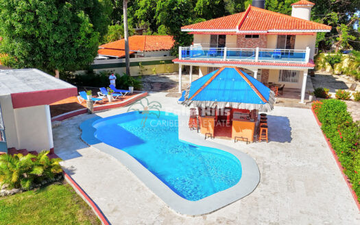 Mietobjekt: 8 BR mit Gästehaus