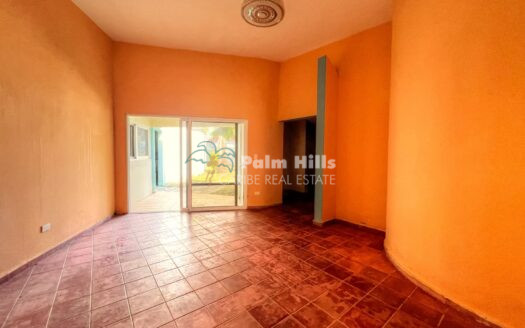 Encantadora Casa en Cabarete Este - ¡Una Gema Escondida con Potencial para Personalizar!