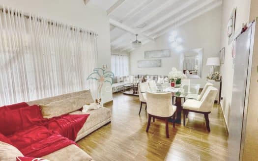 Beautiful 4-Bedroom Villa with an Expansive Lot Near the Beach