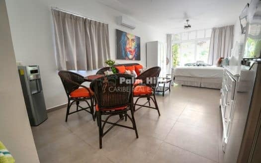 Studio with 2 Pools & Jacuzzi, walk to Beach & Town