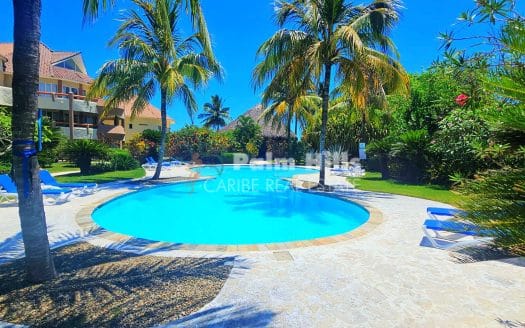 Appartement moderne de 2 chambres avec vue sur l'océan et bain à remous privé - à quelques pas de la plage