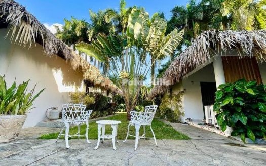 Комплекс бунгало в островном стиле с большим доходом от аренды в закрытом сообществе - низкое ТСЖ!