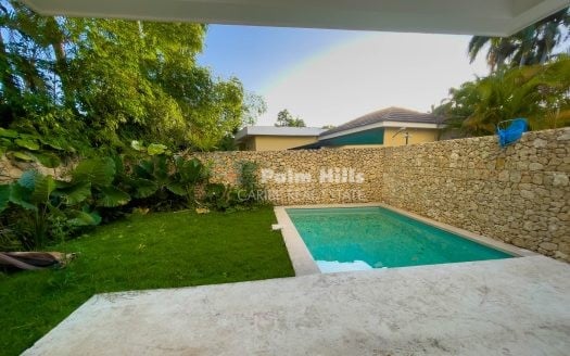 Einzimmerwohnung mit eigenem Pool