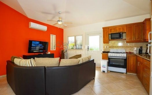 Tranquila Villa de 2 dormitorios con piscina privada y bar al aire libre*.