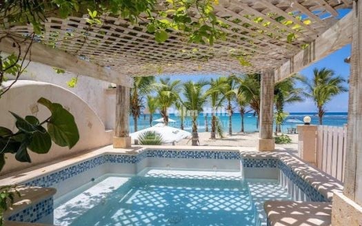 4 Bed, Luxury Beachfront Villa in Juan Dolió, Exclusive Location, Exceptional ROI