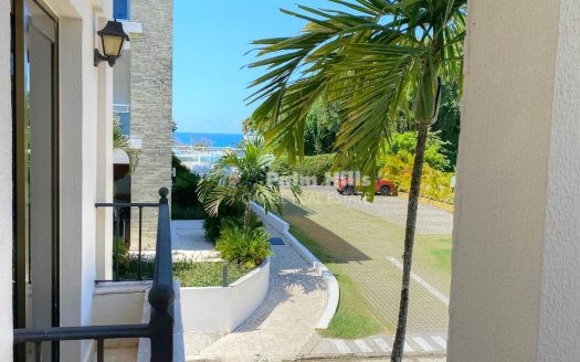 Condominio de 2 dormitorios en un tranquilo proyecto residencial privado cerca de la playa