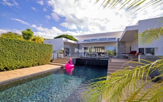 A Spacious 5 BR Caribbean Villa with Exceptional Design