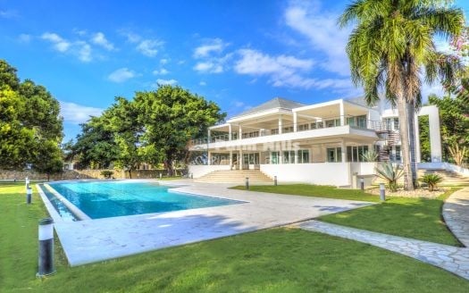 Ultra-Luxury Caribbean Oceanfront Estate with private beach access