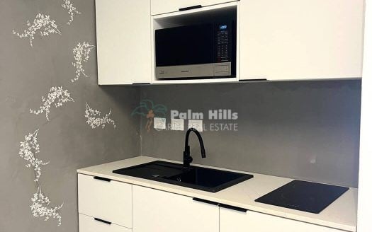 Habitación contemporánea costera con vistas al océano*.