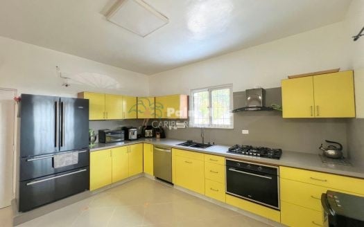 Eco-Friendly 6-Bedroom Home with Saltwater Pool and Dual Living Spaces