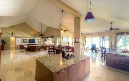 4 Bedroom Oceanfront Penthouse in Cabarete*