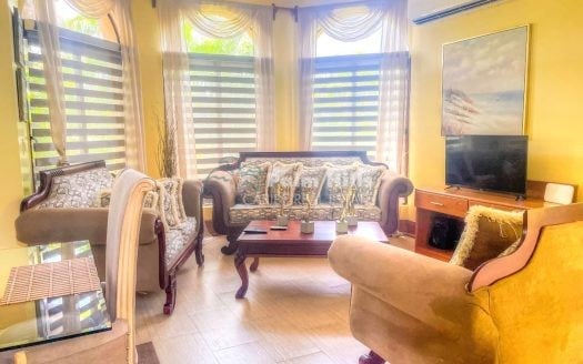 Spacious 4-Bedroom Villa with Private Pool and Garden