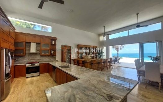 Breathtaking Luxury Beach Front Villa