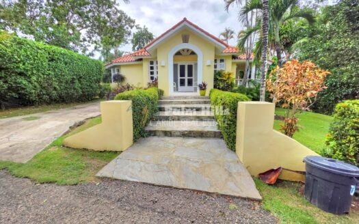 2-Bedroom Paradise: Modern Comfort Meets Tropical Charm