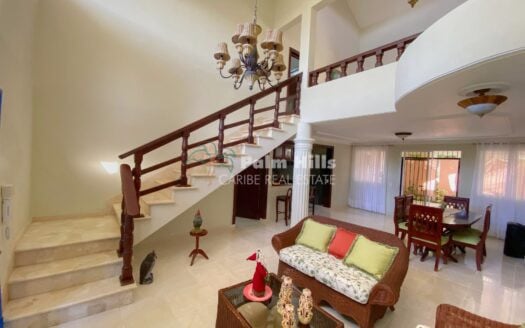 Spacious 6-Bedroom house with Pool within walking distance to Sosua Beach