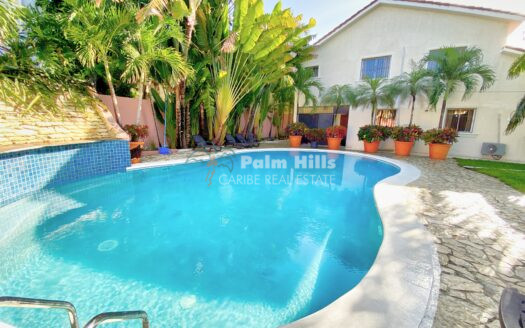 Spacious 6-Bedroom house with Pool within walking distance to Sosua Beach