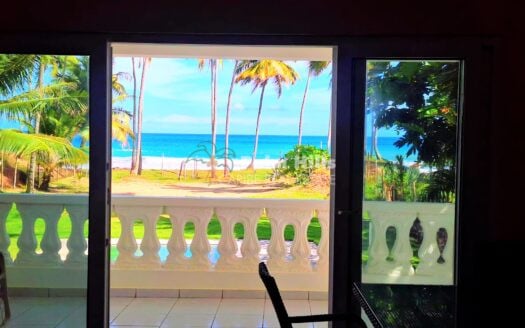 Карибский дом мечты, на берегу моря – без сборов HOA и с многогранным потенциалом