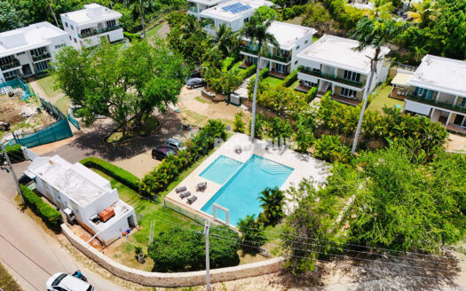 Современная квартира с крытой террасой в удобном месте