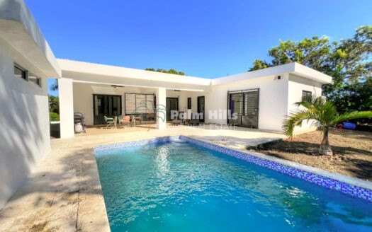 Modern 2-Bedroom Home with Pool in a Peaceful Residential Area*