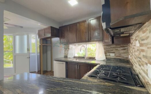 Удобно расположенная 3-комнатная квартира в охраняемом закрытом комплексе