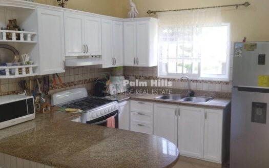 2BR Home with Separate Guest Apartment & Large Pool