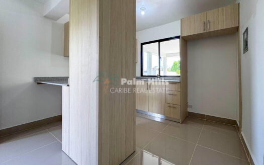 Moderne 2-stöckige Villa mit privatem Pool - nur wenige Gehminuten zum Strand