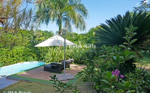 Charming 2 BR-Villa on a 6,973 m² park-like ground – just 6 minutes to the beach
