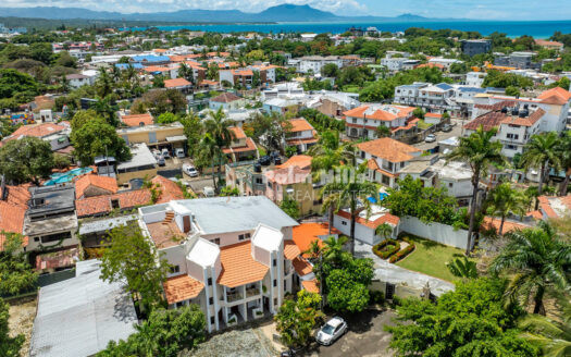 Encantador apartamento con balcón – Ubicación privilegiada cerca de la playa