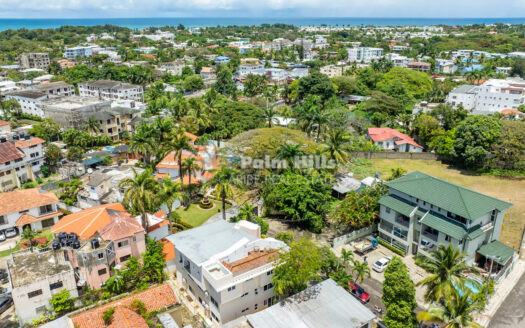 Amplio apartamento con gran balcón: ubicación céntrica y cerca de la playa