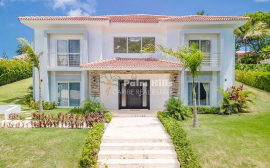 Modern 4BR Designer Villa with Pool Deck & Indoor-Outdoor Living