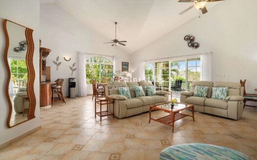4BR Villa with Pool, Gazebo & Outdoor Living Spaces