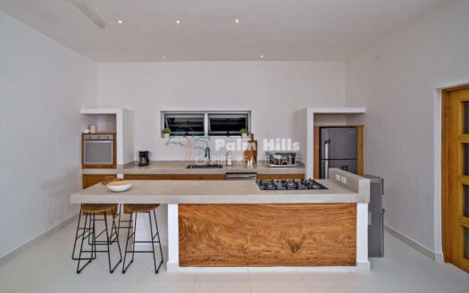 Spacious Villa with Open Views & Expansion Potential – Indoor-Outdoor Living