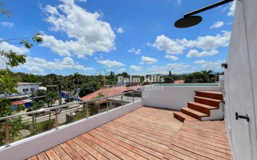 Penthouse-Apartment mit privatem Whirlpool und Dachterrassen-Lounge - nur wenige Minuten vom Strand entfernt