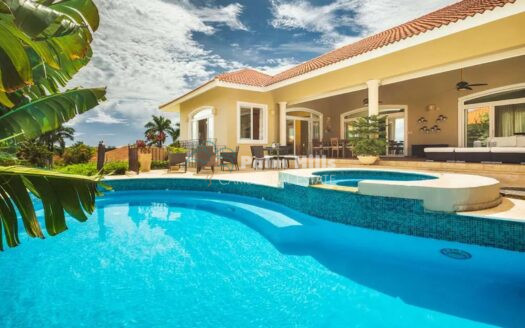 Luxury 5BR Ocean View Villa with Pool, Jacuzzi & Guest Suites