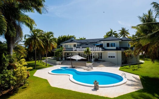 Villa Soleil: una experiencia caribeña de primer nivel con vistas a las montañas