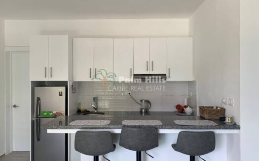 Perfectly Located Condo Near the Beach