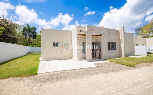 Tropical Villa Just a 3-Minute Walk from the Beach in Cabarete