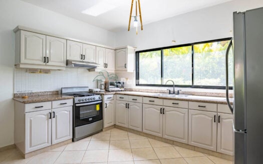 Spacious 3-Bedroom Villa in Sosúa*