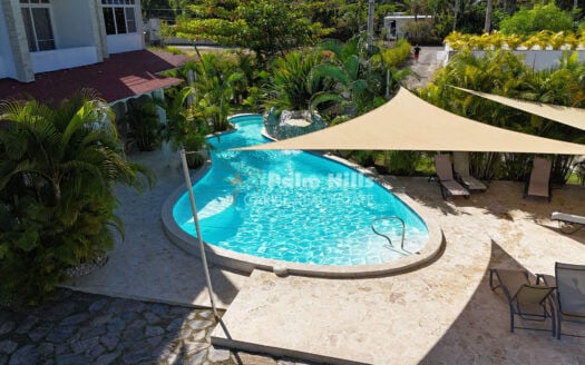 Well-Located Studio Near Beaches, Dining & Entertainment