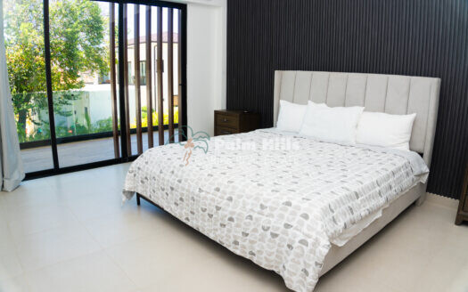 Elegante villa tropical en una prestigiosa comunidad cerca de la playa