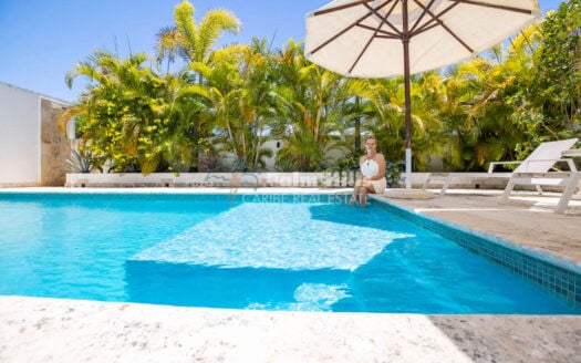 Stunning 3-BR Villa in a Sought-After Residential with a Ocean – & Mountain View Terrace