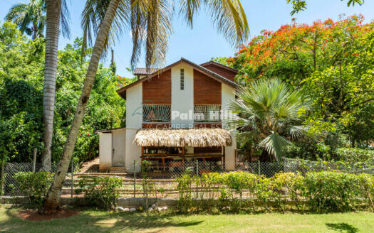 Live, Host & Invest! Boutique Hotel with Restaurant, 200 m2 Pool & 5-Bedroom-Villa – Short drive to Various Dream Beaches